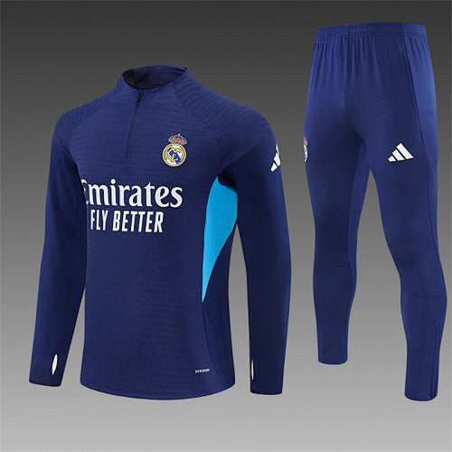 Chándal Real Madrid 25/26 Azul royal – Versión jugador · Detalle en mangas